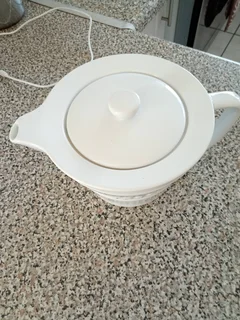 TEAPOT - Ad posted by Elaine Tomlinson