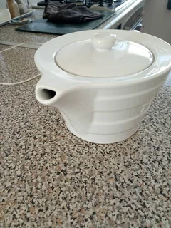 TEAPOT - Ad posted by Elaine Tomlinson