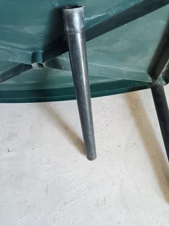 TABLE - Ad posted by Elaine Tomlinson