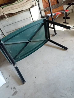 TABLE - Ad posted by Elaine Tomlinson