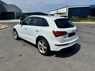 Audi Q5 2.0TDI S Quattro Auto