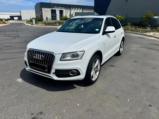 Audi Q5 2.0TDI S Quattro Auto