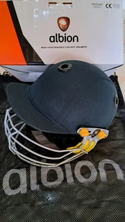 FULL OUT DOOR CRICKET GEAR SET FOR YOUTH/MENS (Excludes Bat)
