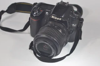 Nikon D80 digital SLR camera body