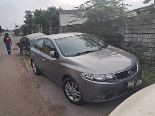 Stripping 2012 Kia Cerato Hatch 1.6i (G4FC) For Parts!