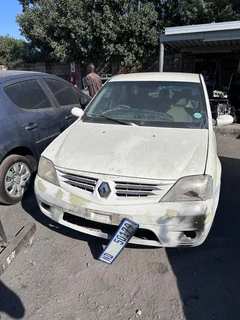 Stripping Renault Logan 1.6i For Parts!