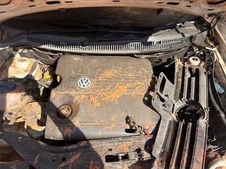 Stripping 2004 Polo 5 / Bujwa 1.6i (BAH) For Parts!