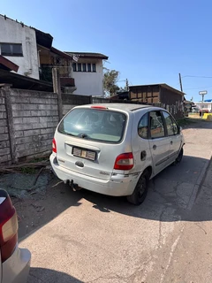 Stripping Renault Scenic 1 1.6i 16V (K4M) For Parts!