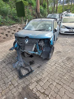 Stripping 2022 Renault Kwid 1.0 For Spares!