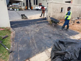 Tarring old and new driveways at affordable prices