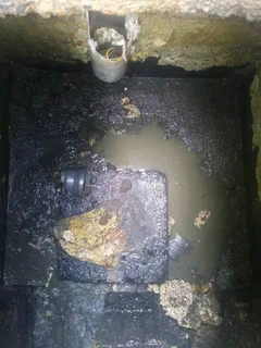 Honey Sucker Vacuum Truck for hire. Pooh Patrol