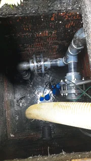 Honey Sucker Vacuum Truck for hire. Pooh Patrol