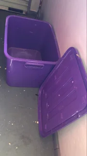 Plastic crate on wheels