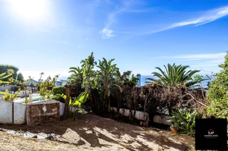 Views deluxe from this house on Springbok Road, Green Point