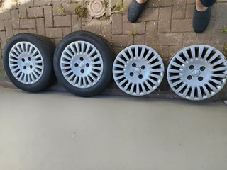 1600 Citroen C3 Rims in Good condition x4