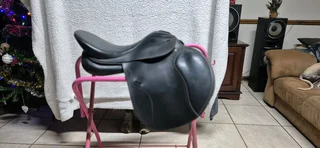 Tekna 17 inch saddle