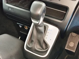 2024  HYUNDAI STARIA R2.2  9 SEATER EXEC BUS AT