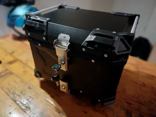 New Aluminium Motorcycle Topbox 45L- Quick release.