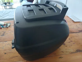 As New Shad Topbox SH40 Cargo Box- with mounting plate and all fittings