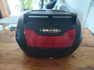 As New Shad Topbox SH40 Cargo Box- with mounting plate and all fittings