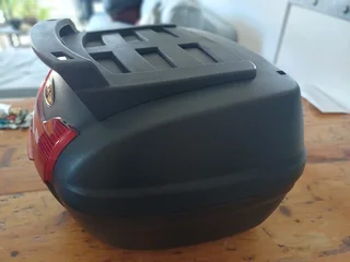 As New Shad Topbox SH40 Cargo Box- with mounting plate and all fittings