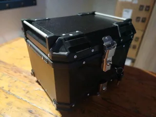 New Aluminium Motorcycle Topbox 45L- Quick release. With mounting plate and all fittings