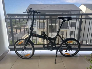 Giant ExpressWay 2 Fold Up Bicycle in excellent original condition