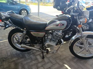 Retro 125cc CrUiSeR style Motorcycle with only 2300kms New battery