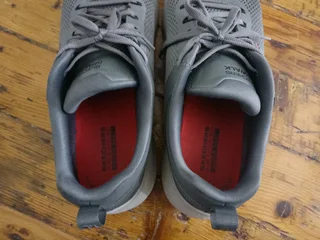 Skechers Go Walk- Men&#39;s Size 10 in very very good condition