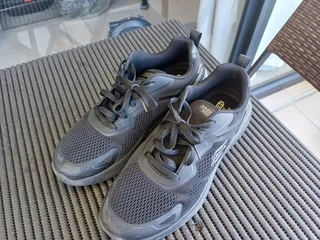 Skechers Bounder 2 Men's shoes- Size 10- Worn once, as new (Paid R1400)