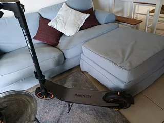 InMotion Air Pro 750 Watt eScooter- As new- only ridden +-60kms (Bargain price)