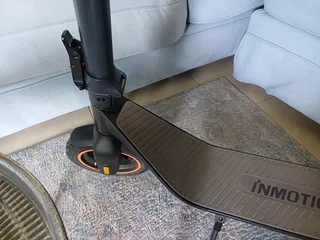 InMotion Air Pro 750 Watt eScooter- As new- only ridden &#43;-60kms (Bargain price)