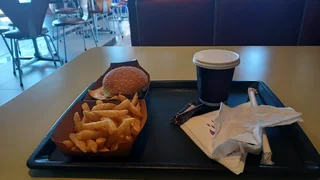 Retro 125cc CrUiSeR style Motorcycle with only 2300kms New batteryA real head turner