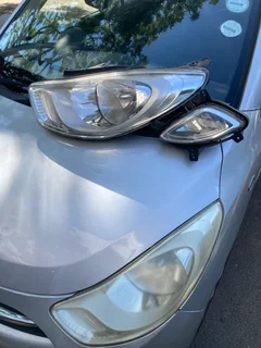 Hyundai i10 lhs headlight and fog light