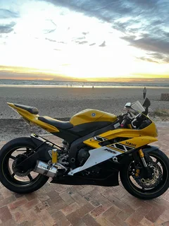 Yamaha R6