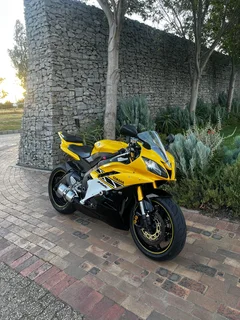 Yamaha R6