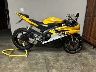 Yamaha R6
