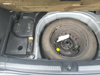 2022 polo 1.0Tsi Life,Dsg,Rline with 126000km full service history with agent,metallic silver color,