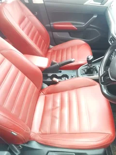 2020 polo 1.0Tsi comfortline with 139000km, 5-speed manual,full service history,Abs,Airbag,Aircon