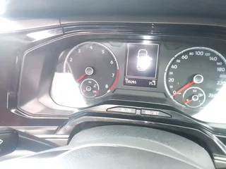 2020 polo 1.0Tsi comfortline with 139000km, 5-speed manual,full service history,Abs,Airbag,Aircon