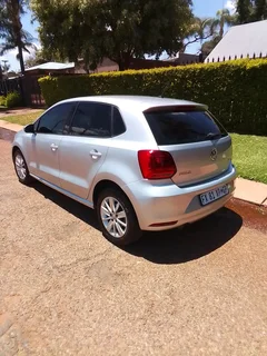 2017 polo 1.2 Tsi,with 118000km full service history with agent,metallic silver color, 5speed manual