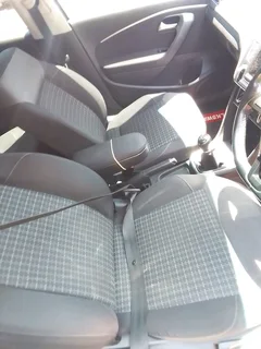 2017 polo 1.2 Tsi,with 118000km full service history with agent,metallic silver color, 5speed manual