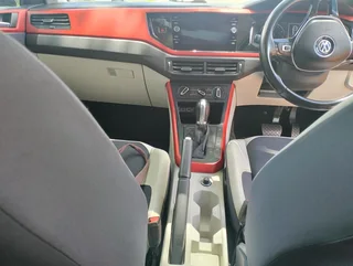 2020 polo8 1.0 Tsi,DSG with 98000km,Sunroof, PDC sensor front&amp;rear bumper, White color.