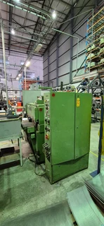 1 GUILOTINE AND 2 PRESSES FOR SALE