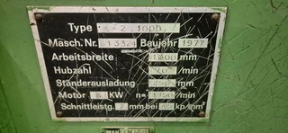 1 GUILOTINE AND 2 PRESSES FOR SALE