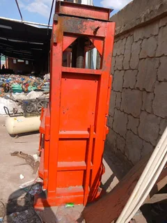 Vertical baler for sale