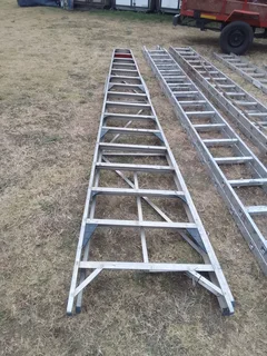 Ladders 12m