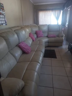 1 Bedroom flat to rent for R3800 in Moko