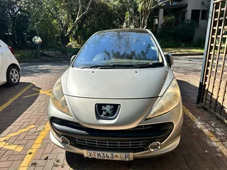 Peugeot 207 XR 1.4i turbo