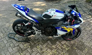 Yamaha YZF-R1 Big Bang 2009